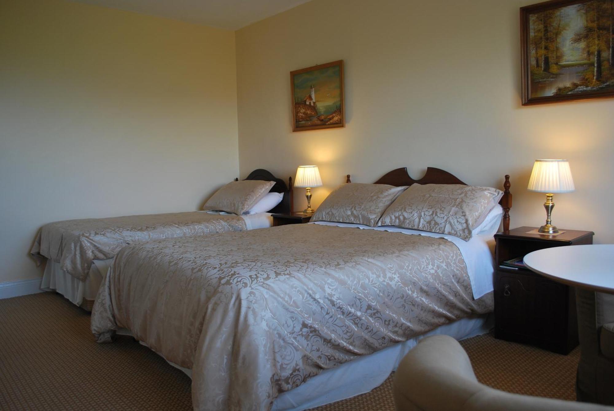 كاهيرسيفين Cul Draiochta B&B V23D540 الغرفة الصورة
